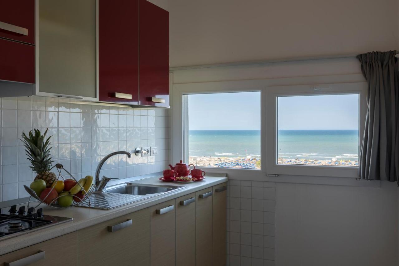One-Bedroom Apartment Sea View