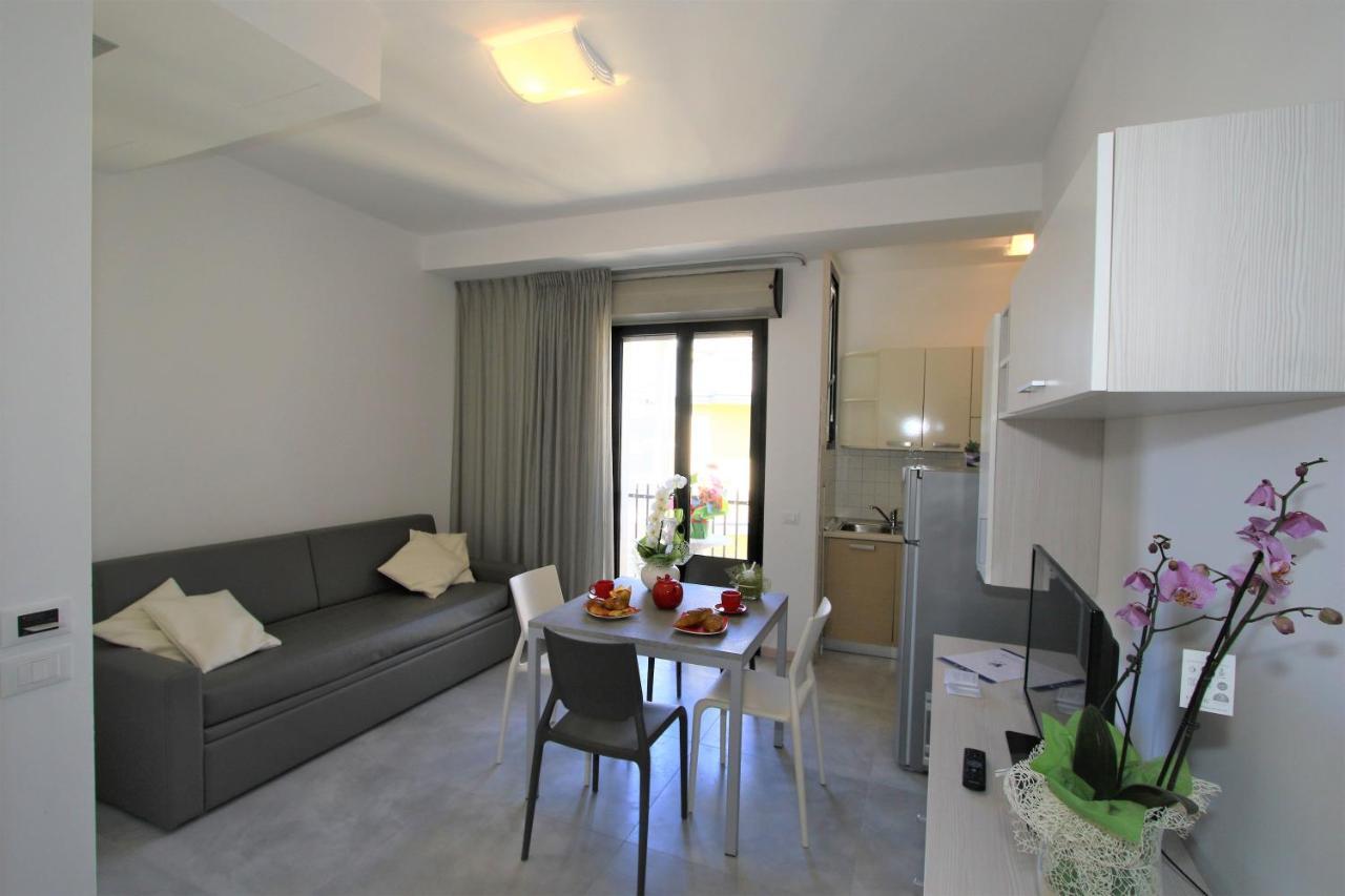Superior One-Bedroom Apartment