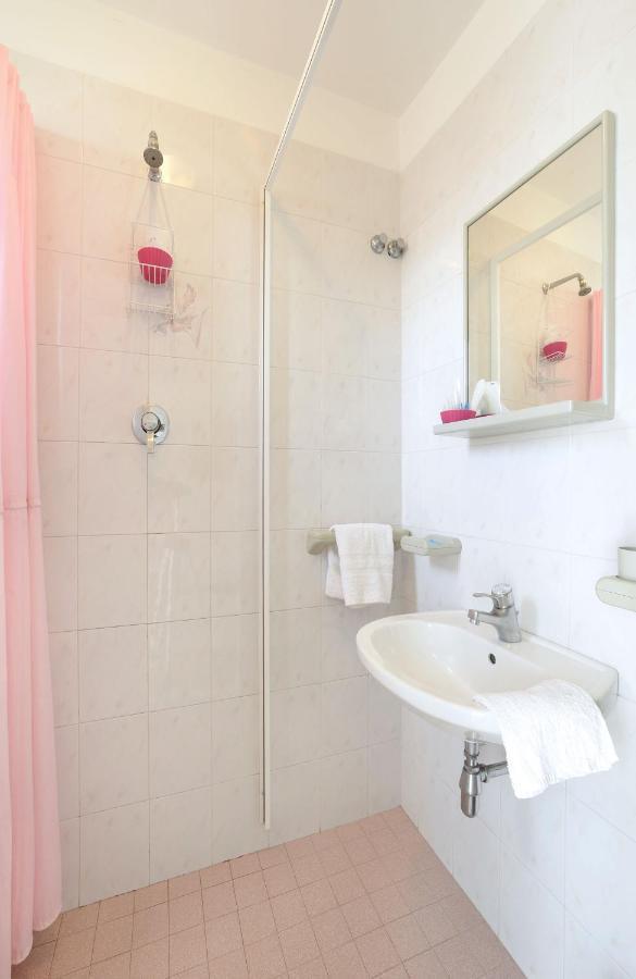 Double or Twin Room Sea View