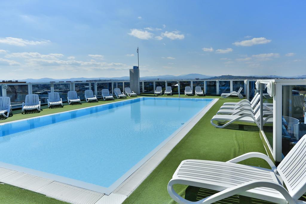 Double or Twin Room Balcony