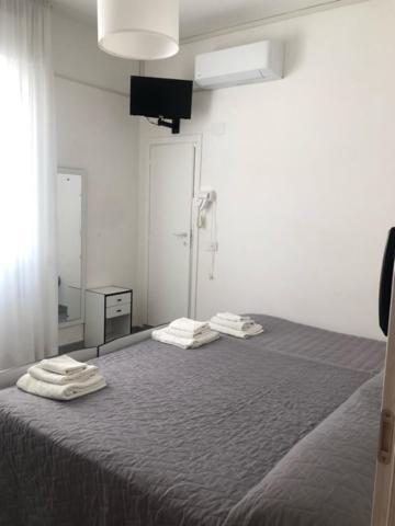 Basic Triple Room