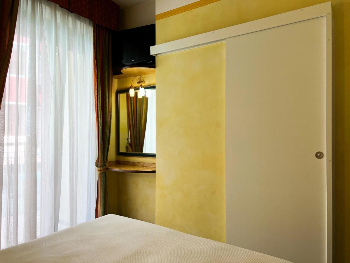 Double or Twin Room Balcony