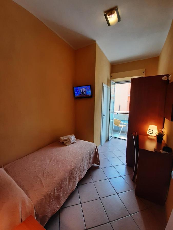 Single Room Balcony