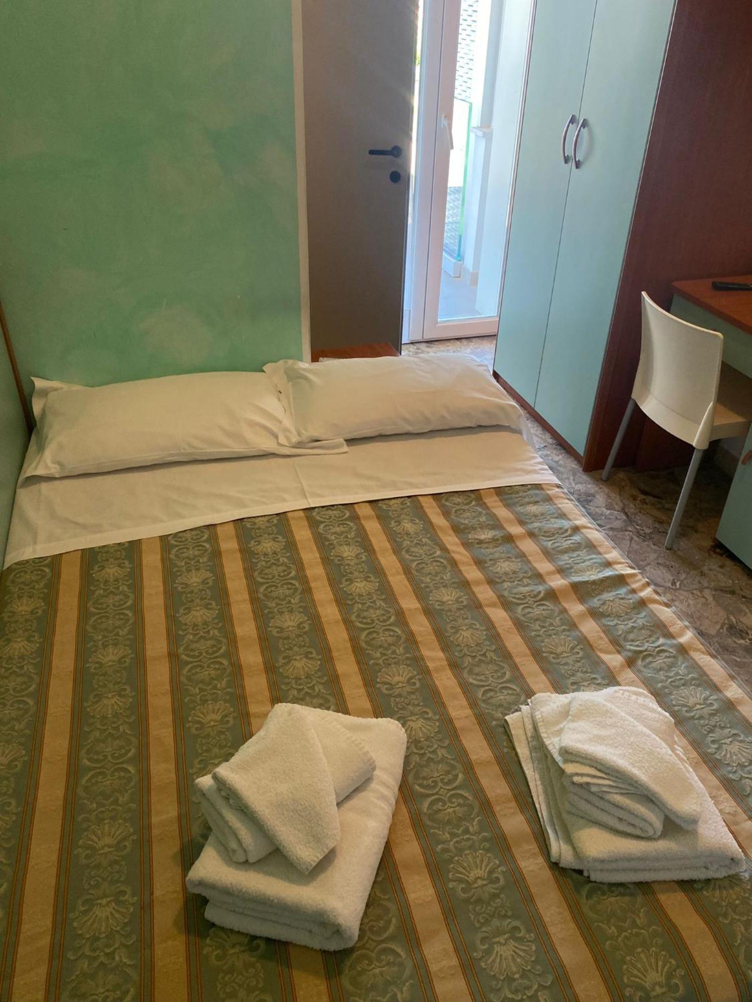 French bed room