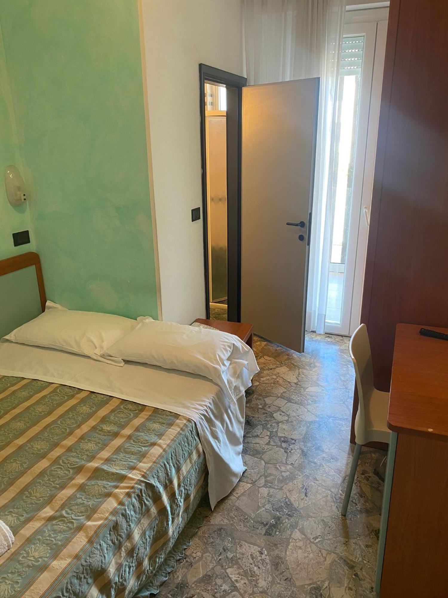 French bed room