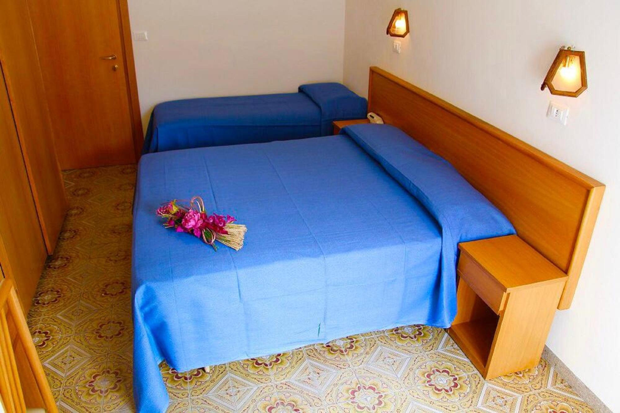 Standard Triple Room,1500304465:JPEG