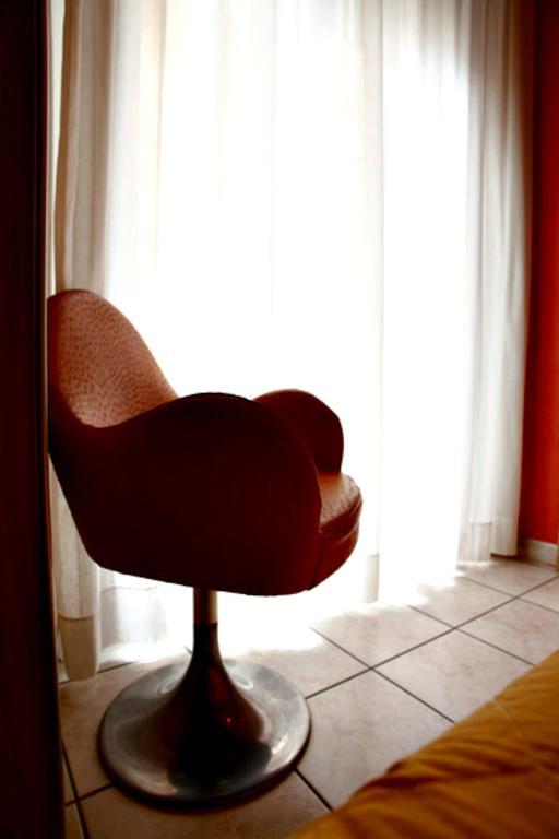 Doppel- oder Zweibettzimmer