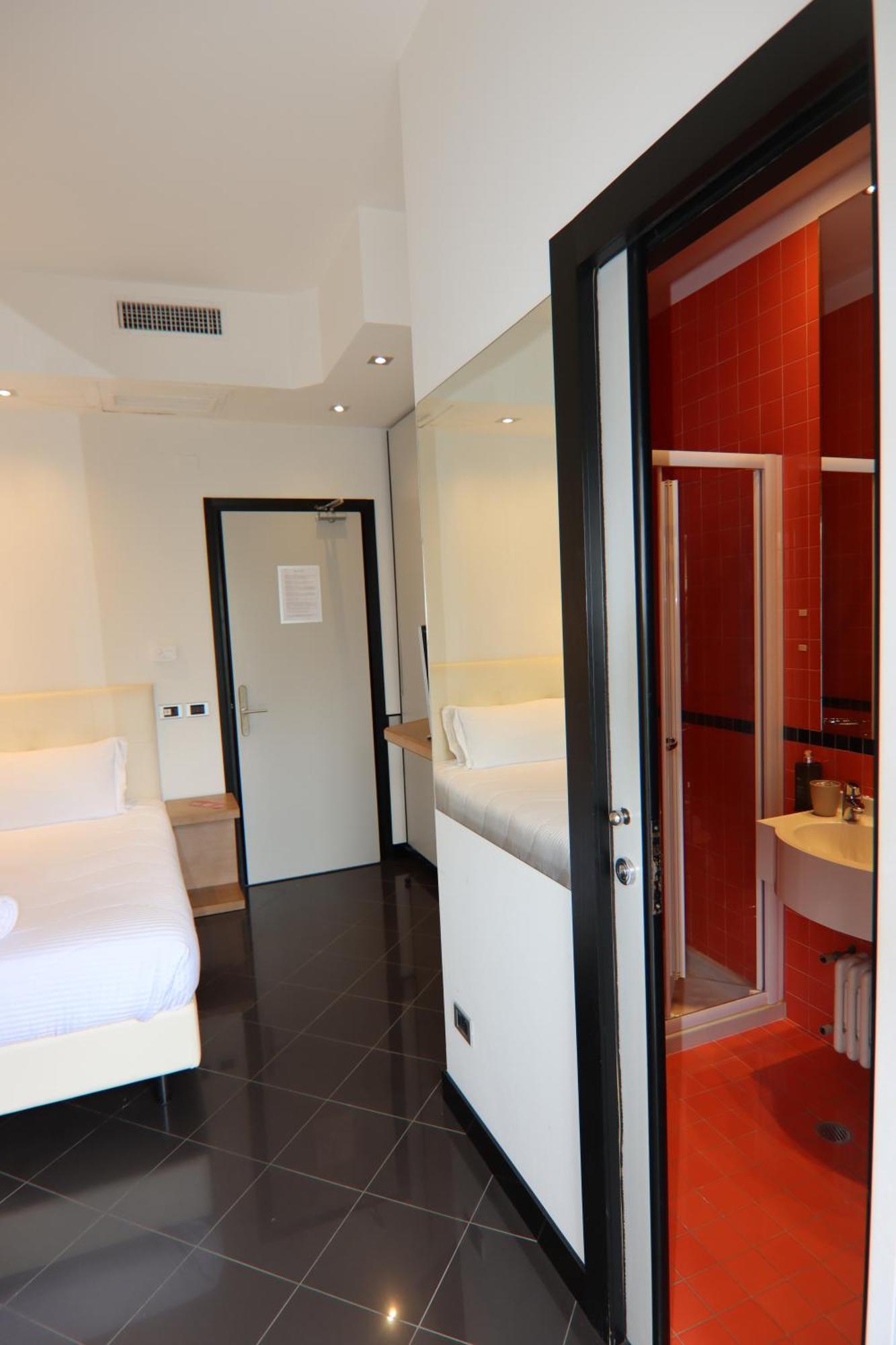 Single Room Balcony