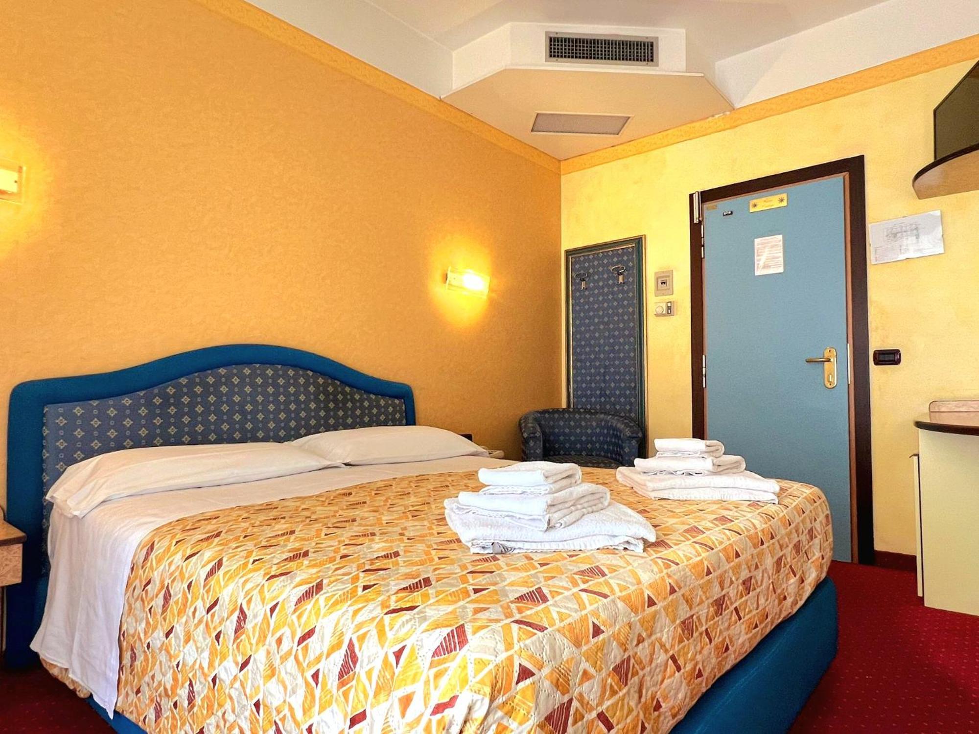 Double or Twin Room Balcony