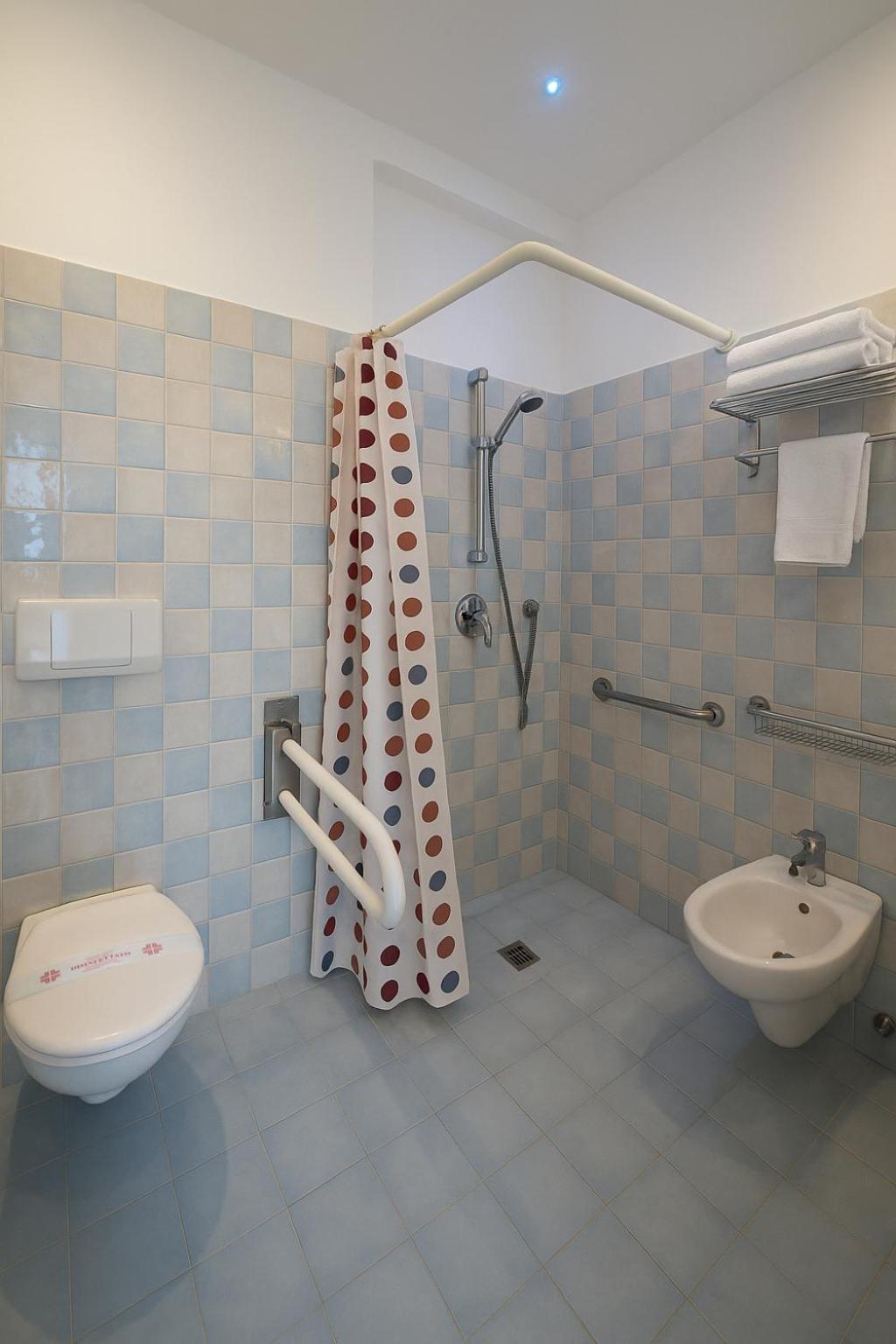 Double or Twin Room Disability Access
