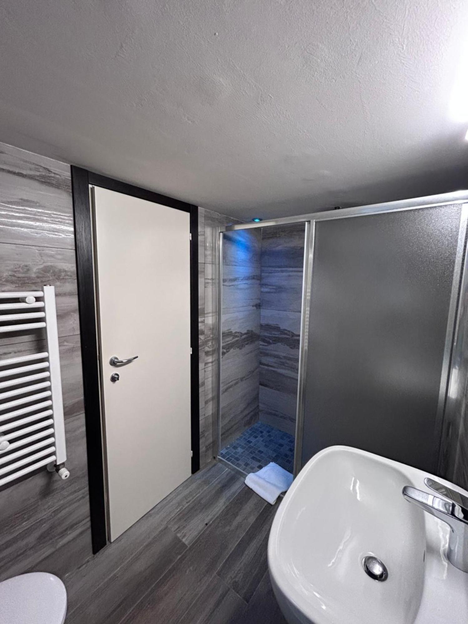 Economy Triple Room
