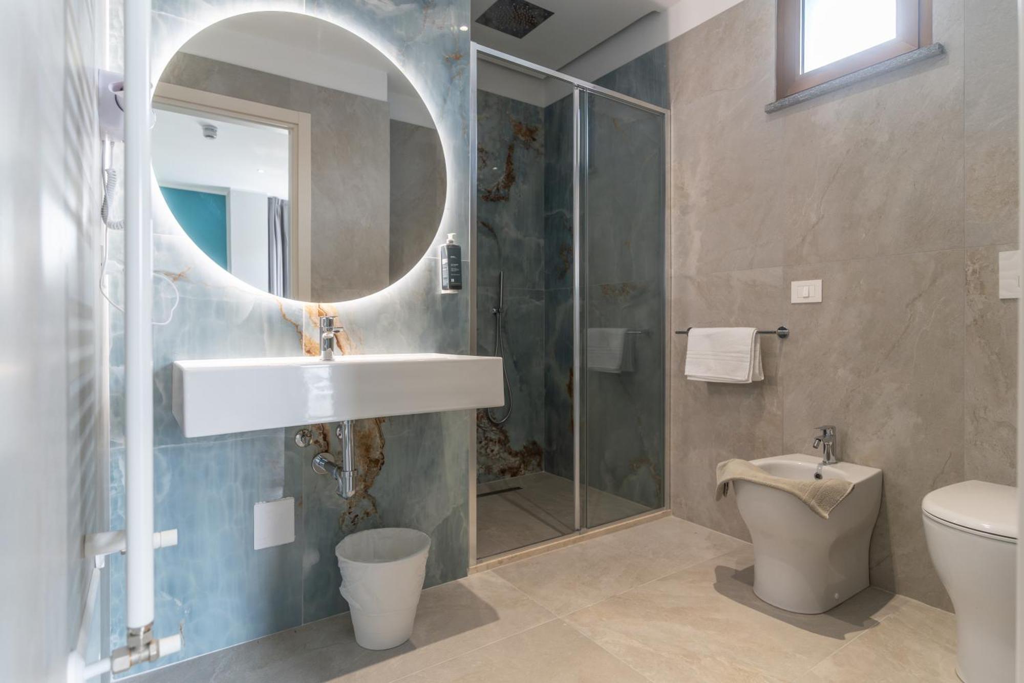 King Room Spa Bath