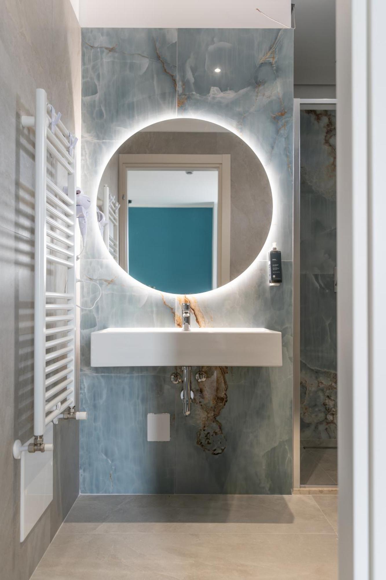 King Room Spa Bath
