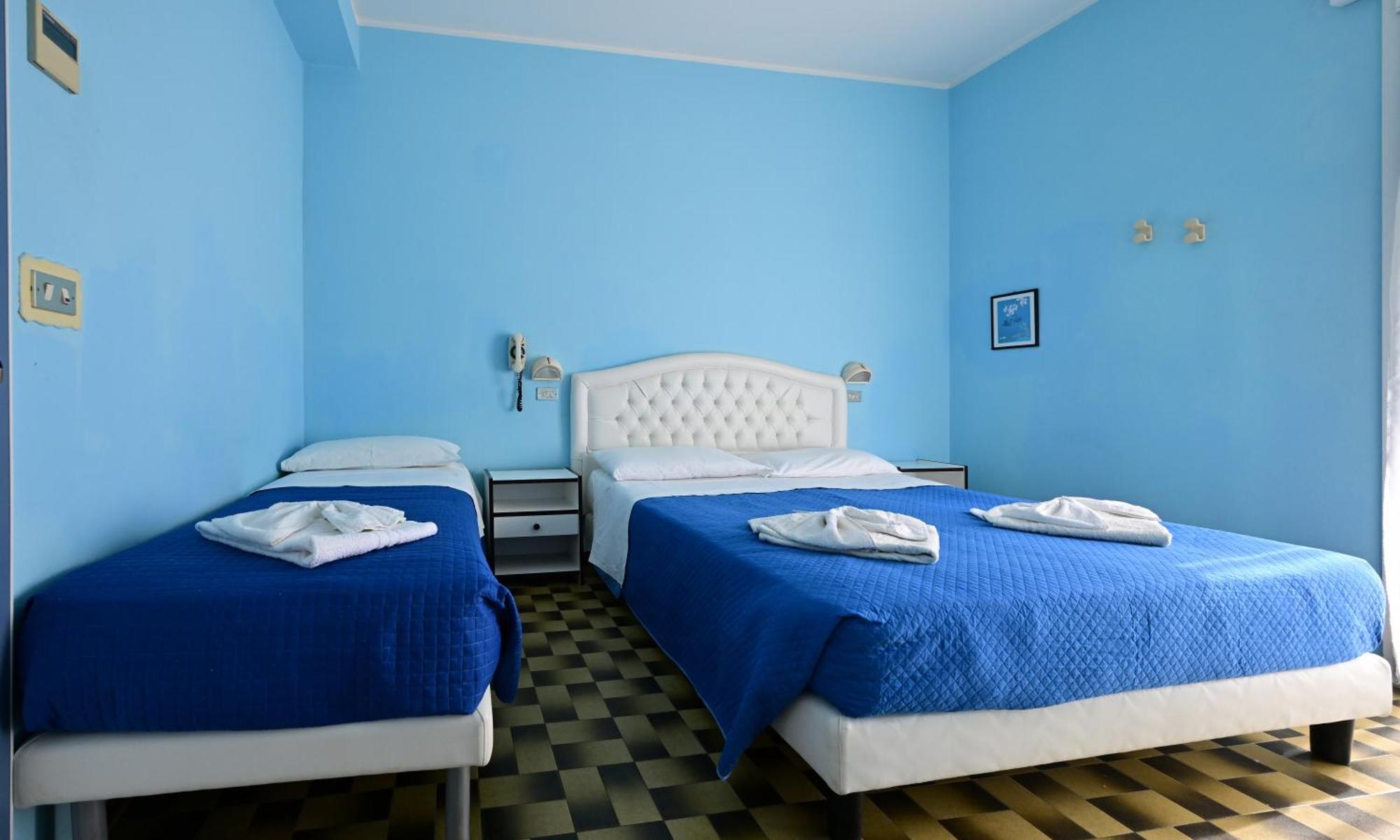 Deluxe Triple Room Sea View