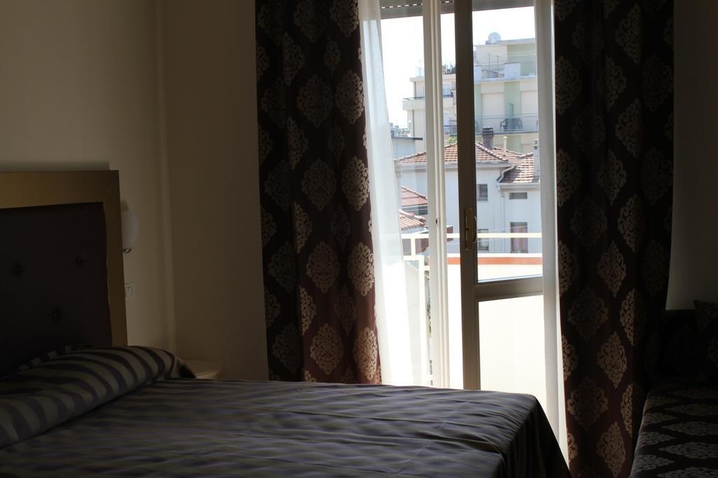 Double or Twin Room Balcony