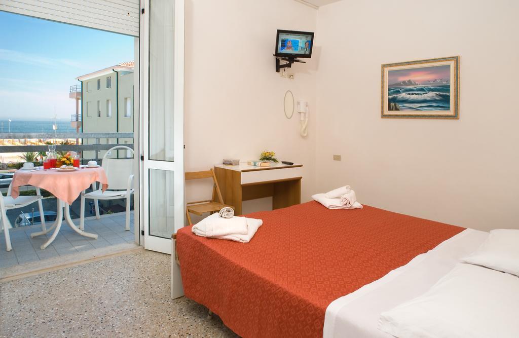 Double or Twin Room Balcony Sea View