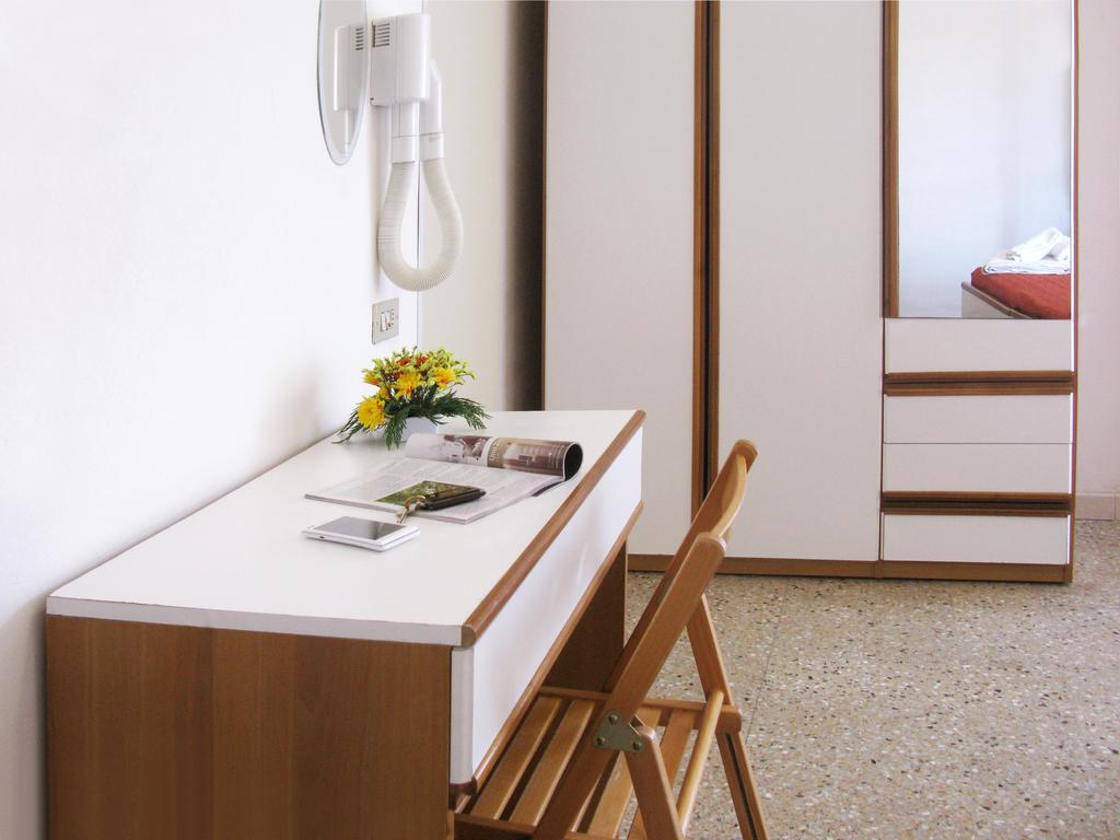 Double or Twin Room Sea View