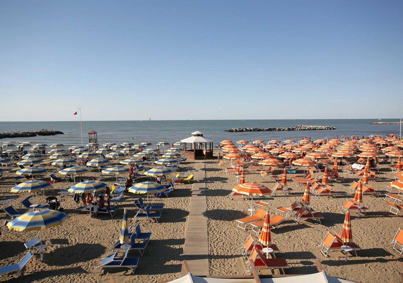 Double or Twin Room Balcony Beach Access
