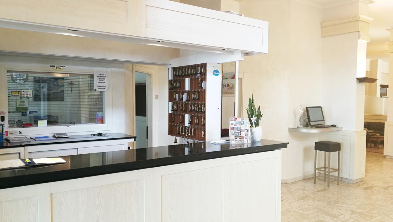 One-Bedroom Apartment Sea View