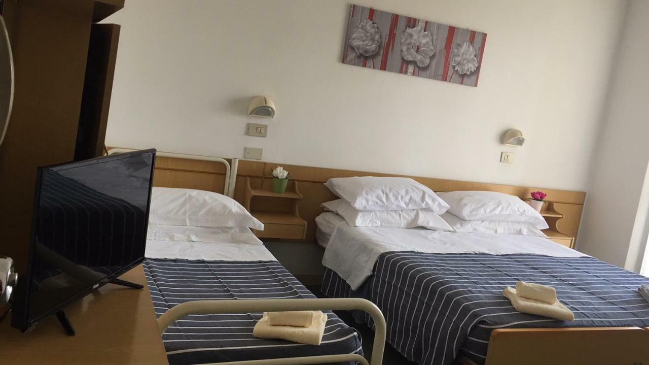 Triple Room Beach Access