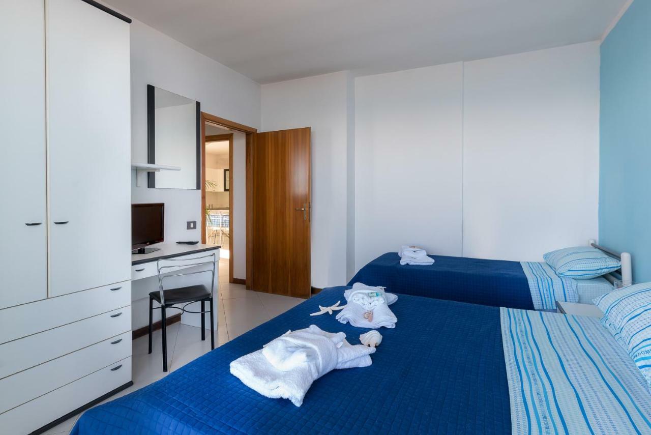 Two-Bedroom Apartment Front Sea View