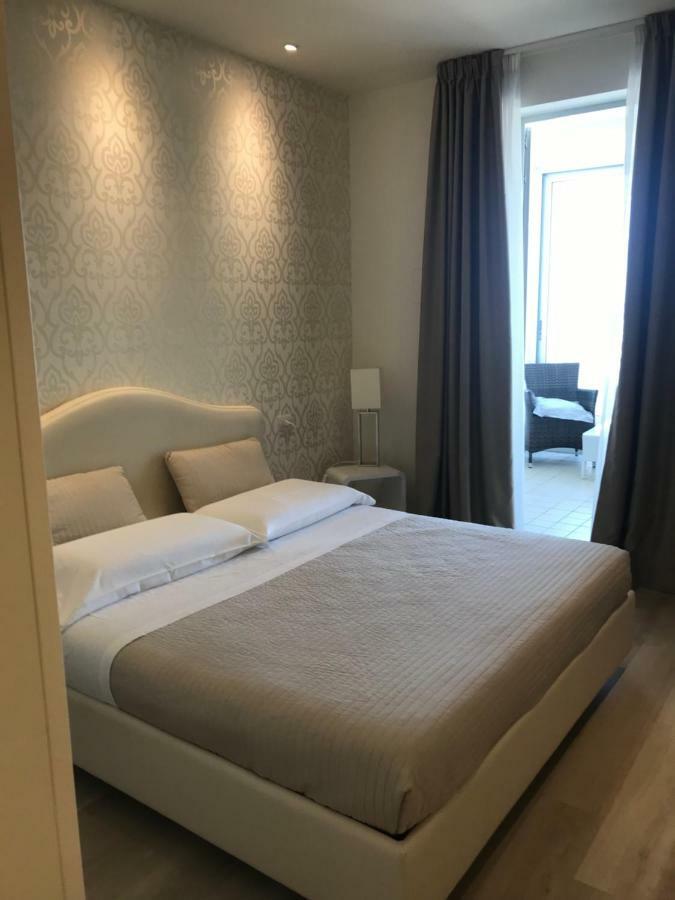 Panoramic Superior Room Lateral Sea View