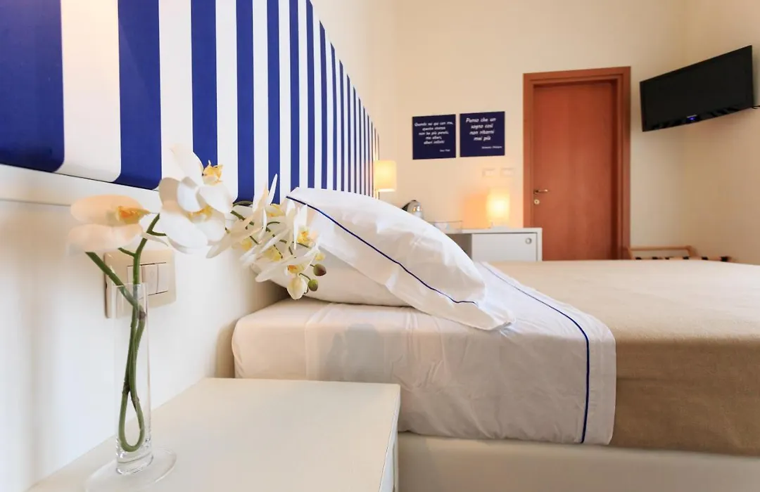 Mini Hotel-1
