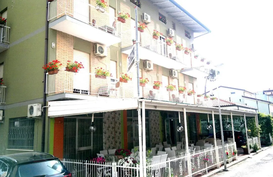 Hotel Simon-1
