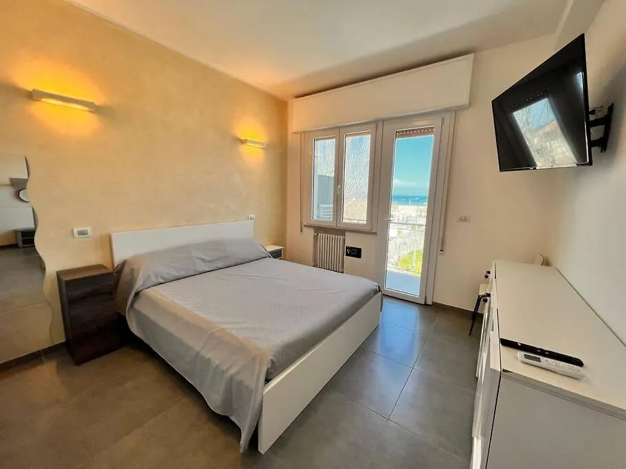 Suite Riminese With Beach Service-1