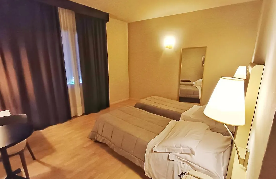 Hotel Corallo Rimini-1
