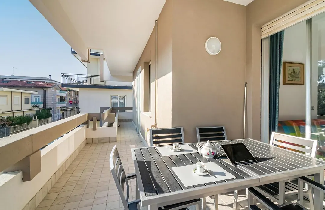 Guesthost - Rimini Gelsomino Huge Apartment-1