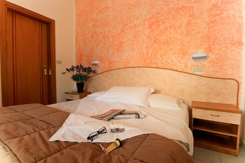 Residence Brown-1