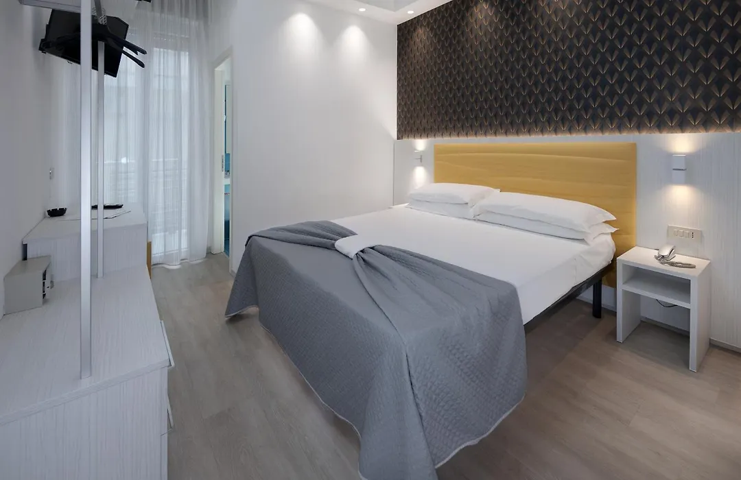 Hotel Eiffel-1