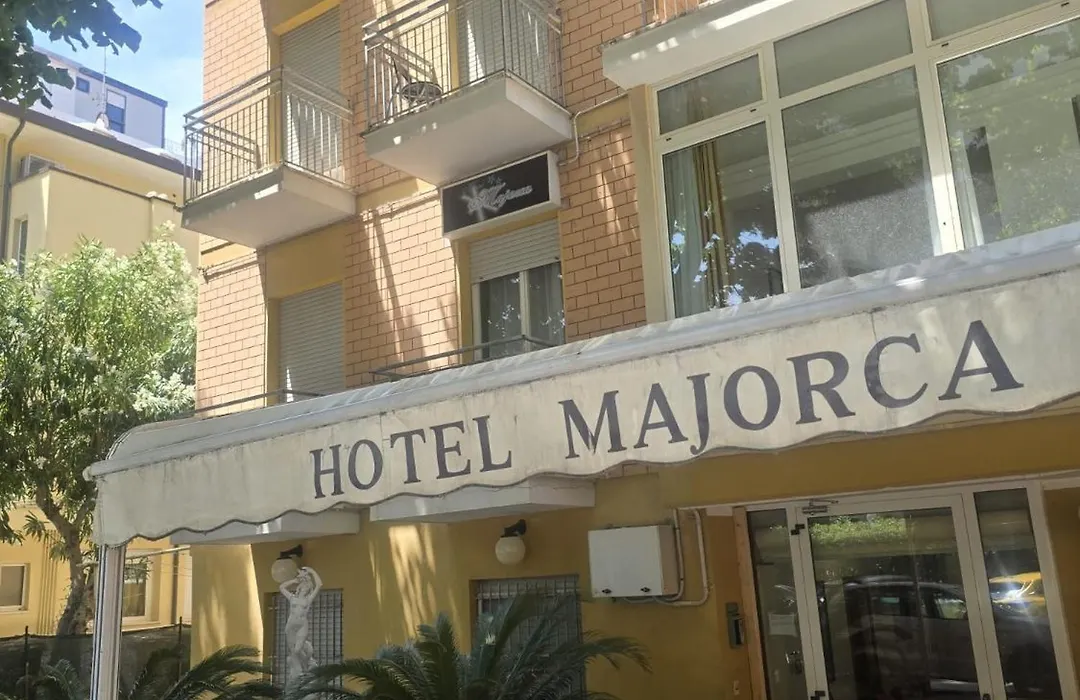 Hotel Majorca Nuova Gestione Rimini 100 m dalla spiaggia-1