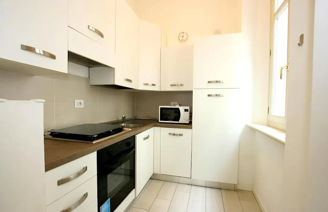 Elegant And Quiet Apartment In The Sea Area-1