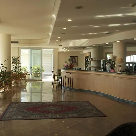 Hotel Dei Cesari-2