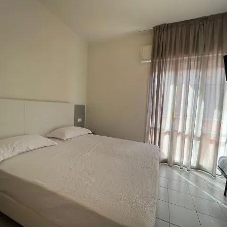 Aron Hotel-2