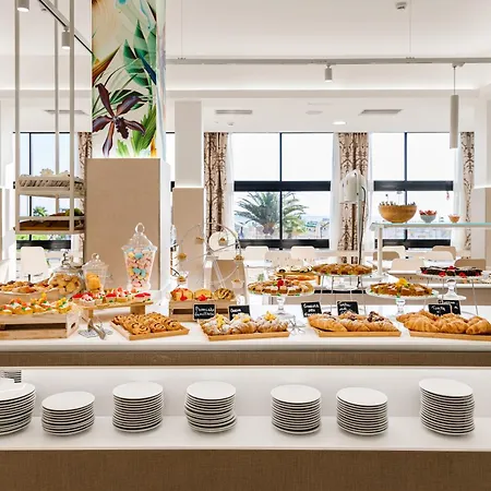 Hotel Ariane - Beachfront, Xxl Breakfast & Sea View-2