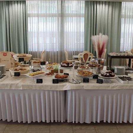 Hotel Royal Plaza-2