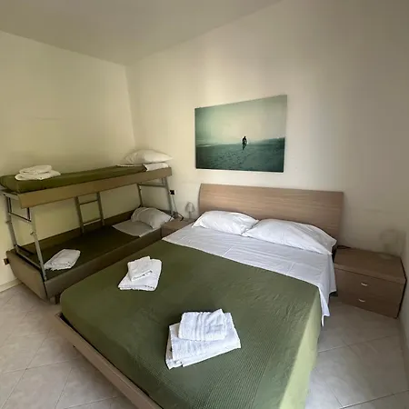 Beach House Holiday Apartments-3