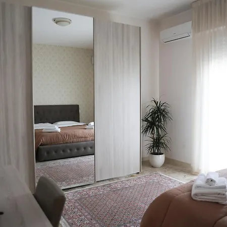 BlancoHouse - Berto Luxury Rimini Centro Storico-3