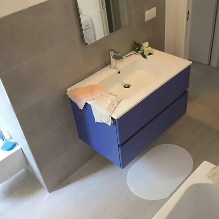Elegant And Quiet Apartment In The Sea Area-3