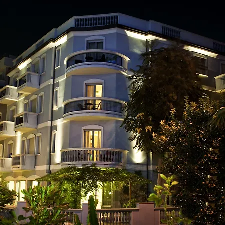 Sovrana Beach Hotel - Pet Friendly - Breakfast Until 12 - Parking-3