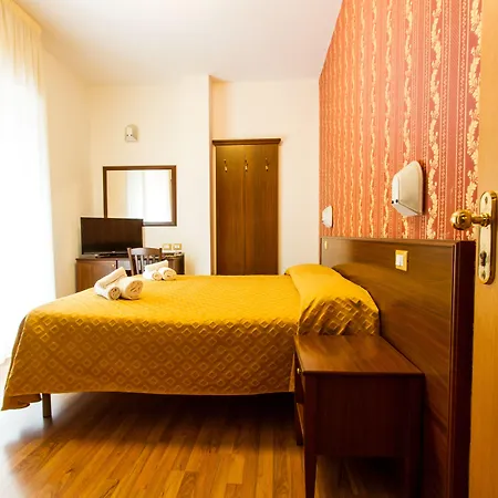 Hotel Monica-2
