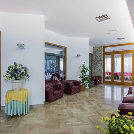 Hotel Columbia Frontemare-2