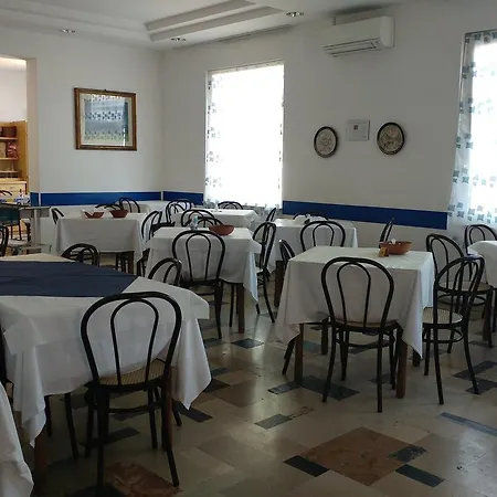 Hotel Capitol-2