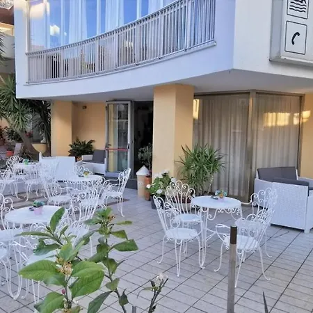 Hotel Cosmos-2