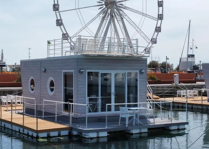 House Boat Rimini
