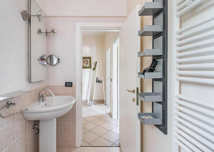 Guesthost - A Due Passi Da Borgo San Giuliano Apartment Rimini