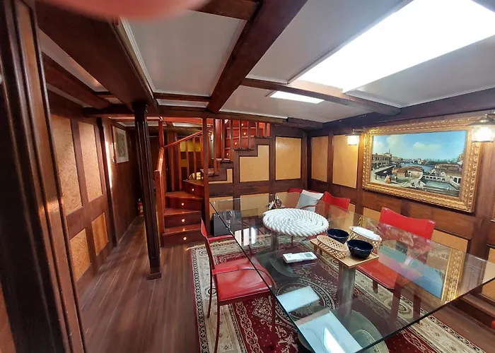 House Boat Rimini